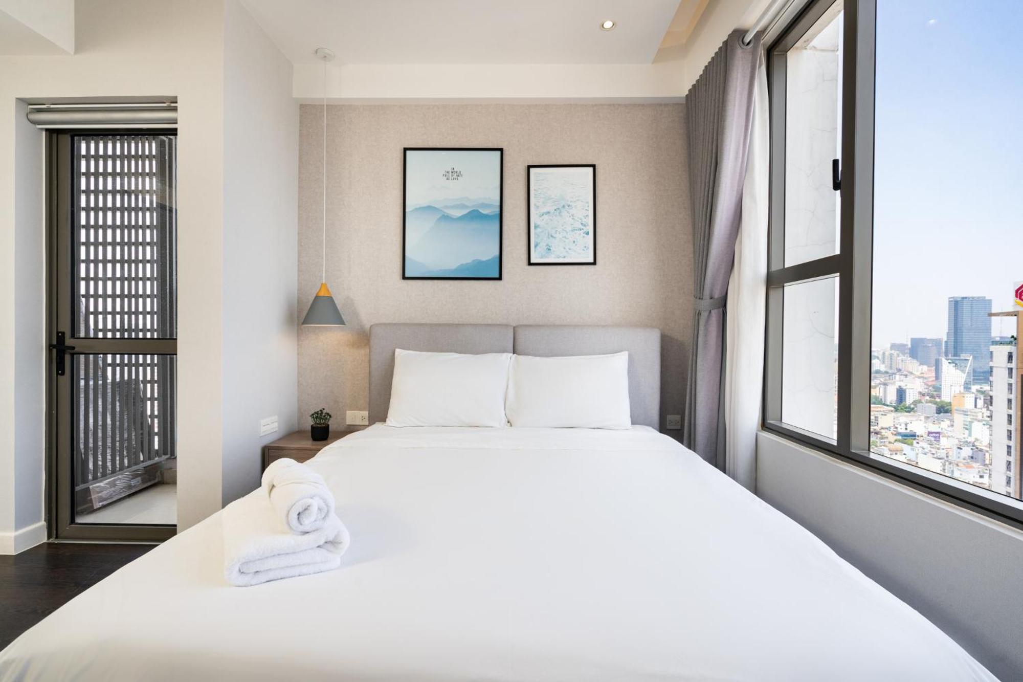 Refined Saigon - Rivergate Aparment - Free Pool, Free Internet Sim For 3 Nights, Free Pick Up For 5 Nights * Ho Chi Minh City