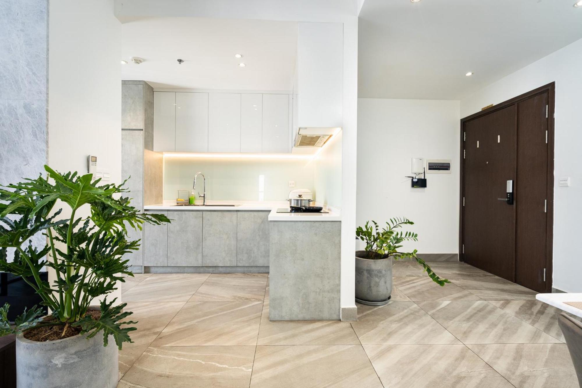 Refined Saigon - Rivergate Aparment - Free Pool, Free Internet Sim For 3 Nights, Free Pick Up For 5 Nights Apartment