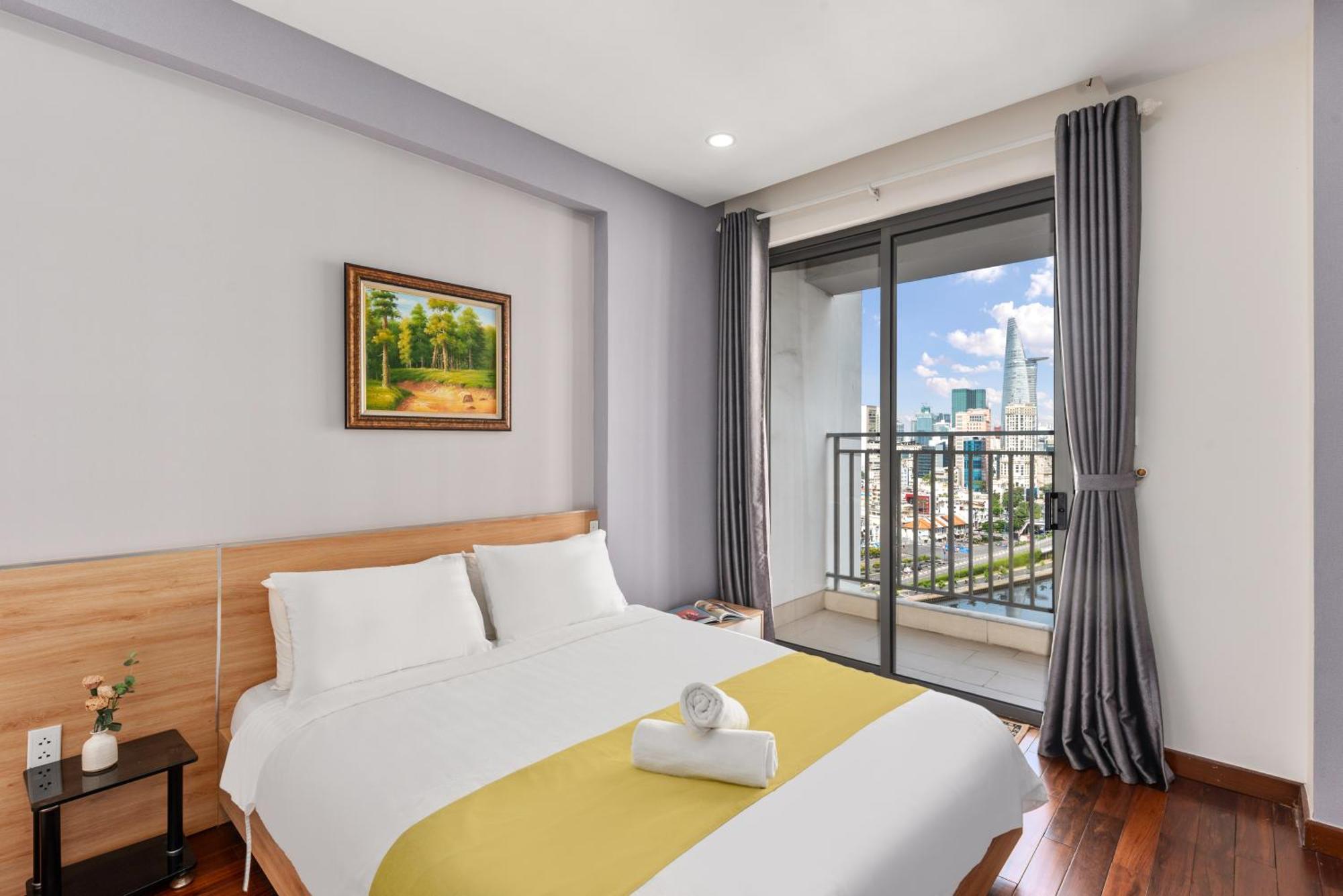 Refined Saigon - Rivergate Aparment - Free Pool, Free Internet Sim For 3 Nights, Free Pick Up For 5 Nights Apartment *