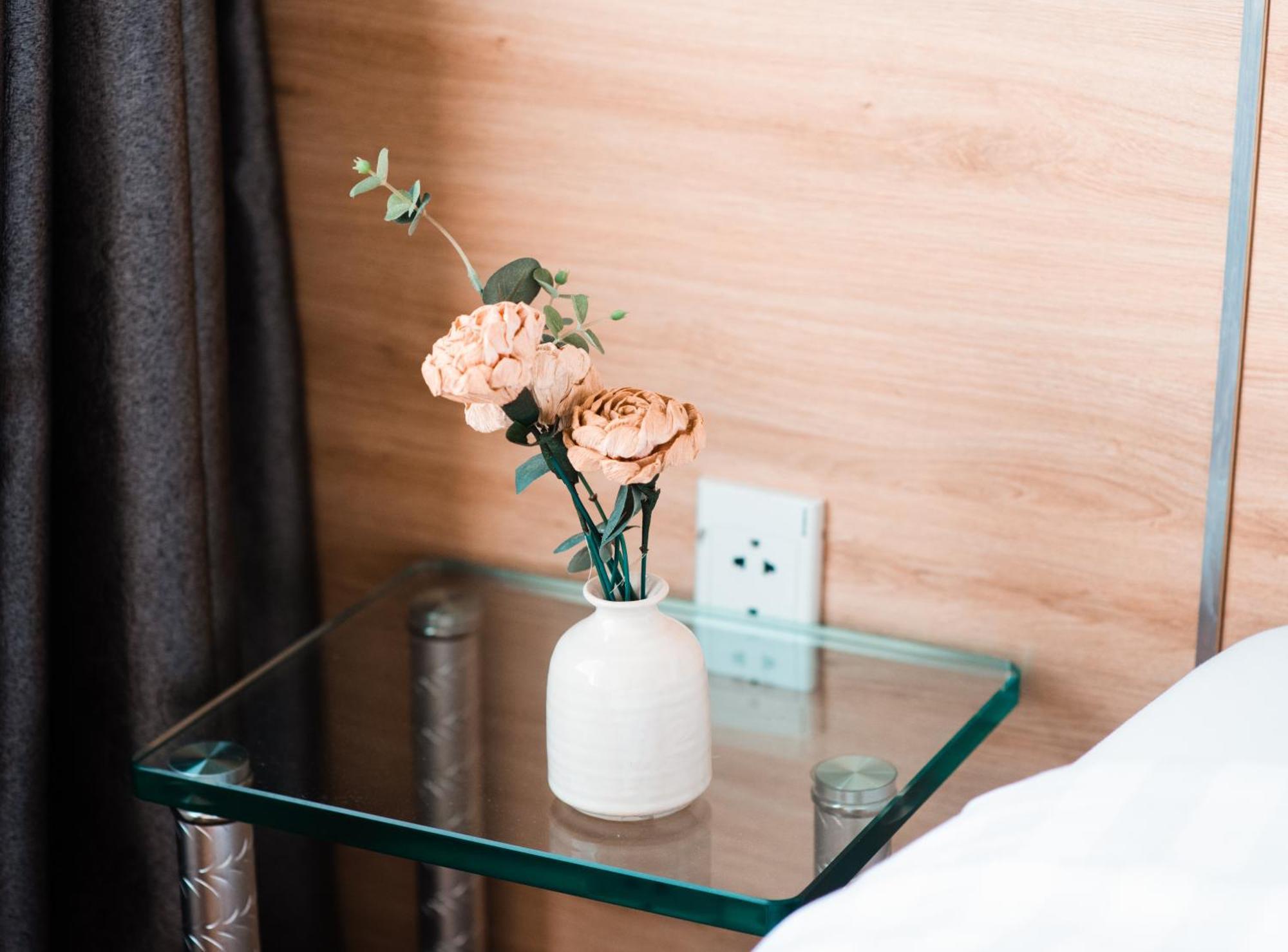 Refined Saigon - Rivergate Aparment - Free Pool, Free Internet Sim For 3 Nights, Free Pick Up For 5 Nights Apartment Ho Chi Minh City