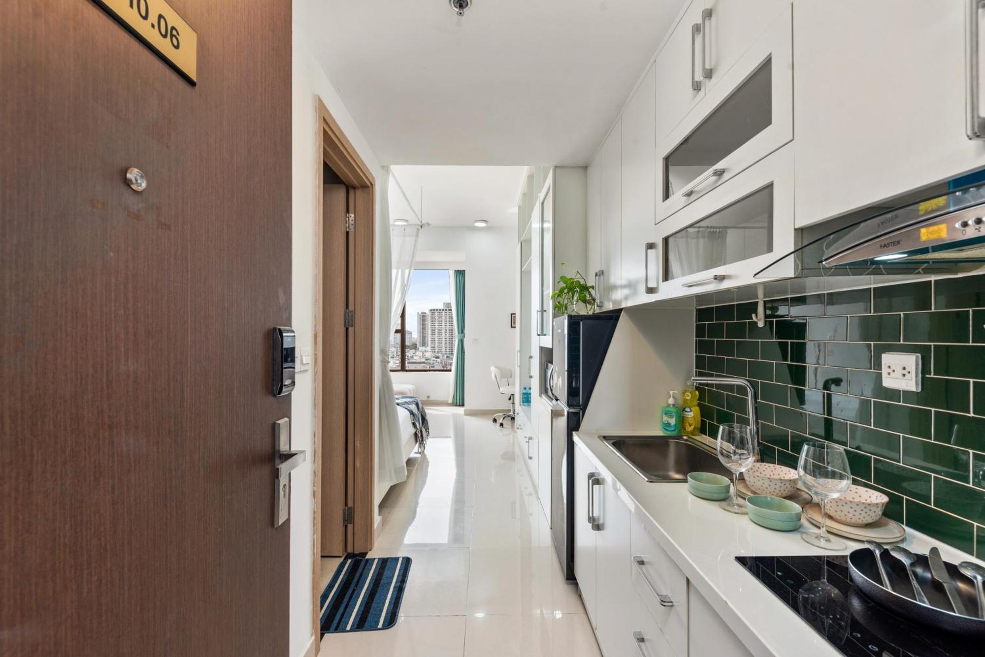 Refined Saigon - Rivergate Aparment - Free Pool, Free Internet Sim For 3 Nights, Free Pick Up For 5 Nights Apartment