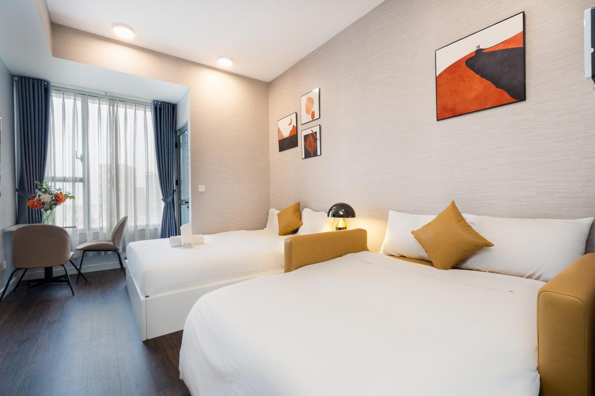Refined Saigon - Rivergate Aparment - Free Pool, Free Internet Sim For 3 Nights, Free Pick Up For 5 Nights